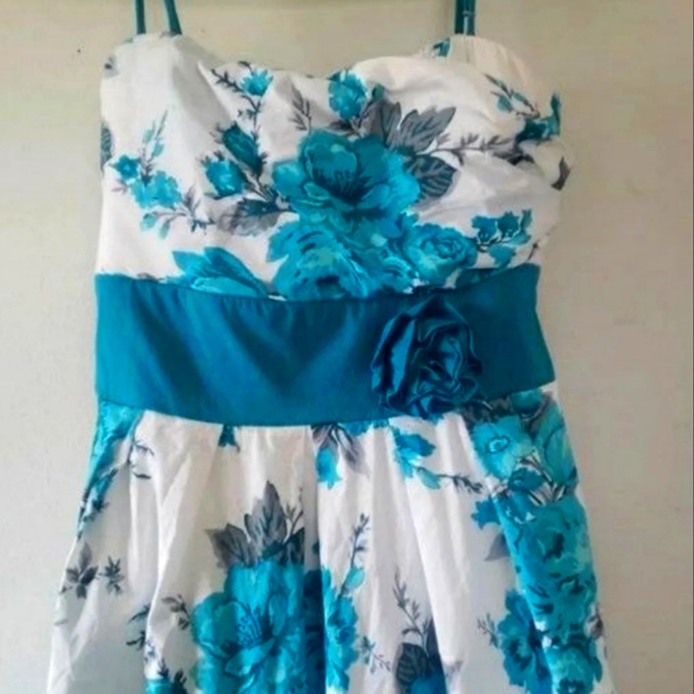 dELiAs Spaghetti Strap Mini